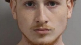 Un adolescent şi-a împuşcat mortal mama, pentru că i-a spus să nu mai fumeze în casă